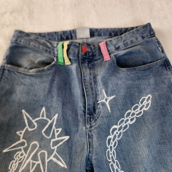 Salem7 Distressed Red Button Closure 32 Waist Denim Jeans With Graphic - Picture 8 of 14